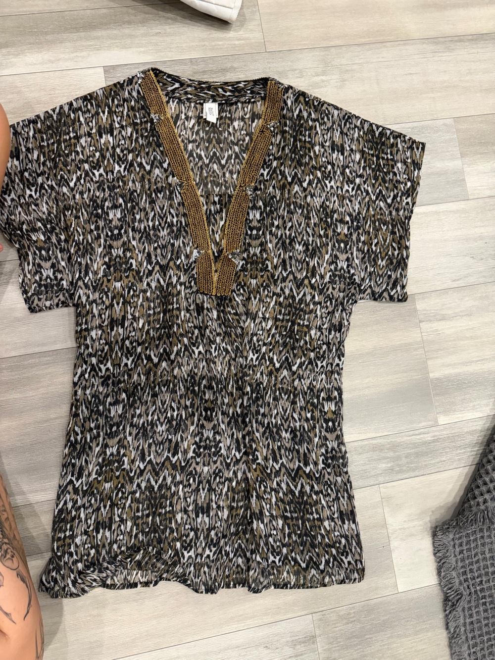 Badgley Mischka Black, White & Gold Printed coverup